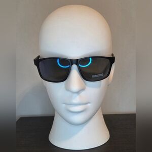 Men’s Black Square UV Protection Sunglasses – New with Hard Case